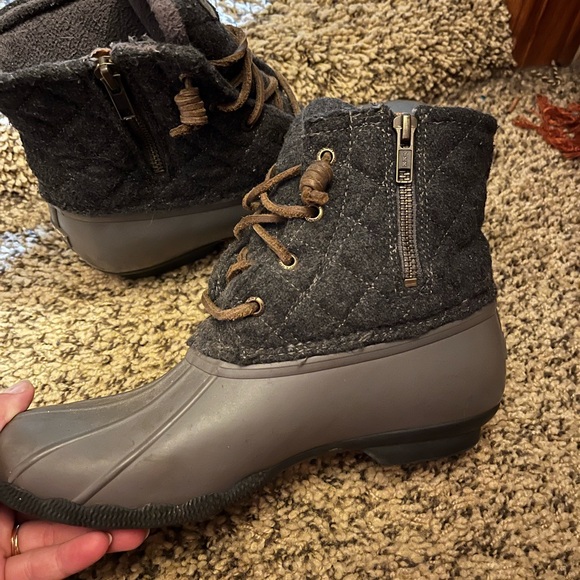 Sperry Grey Quilted Rain Boot Size 8 - Picture 4 of 6
